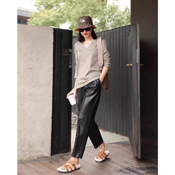 Fashionable and versatile high-waisted tapered trousers Fashionable and versatile high-waisted tapered trousers
