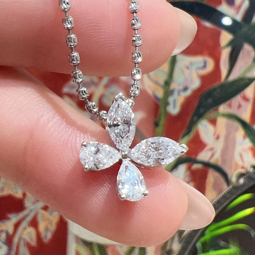 Бриллиантовая искусственная подвеска, золото 750 пробы