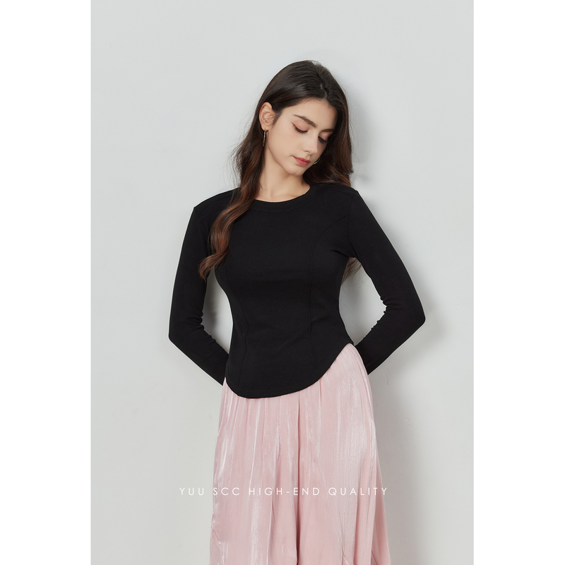 Yuuscc Black Shoulder-Padded Waist-Cinching T-Shirt, New Spring Style, Simple and High-End, Slim-Fitting, Versatile, Workwear Top