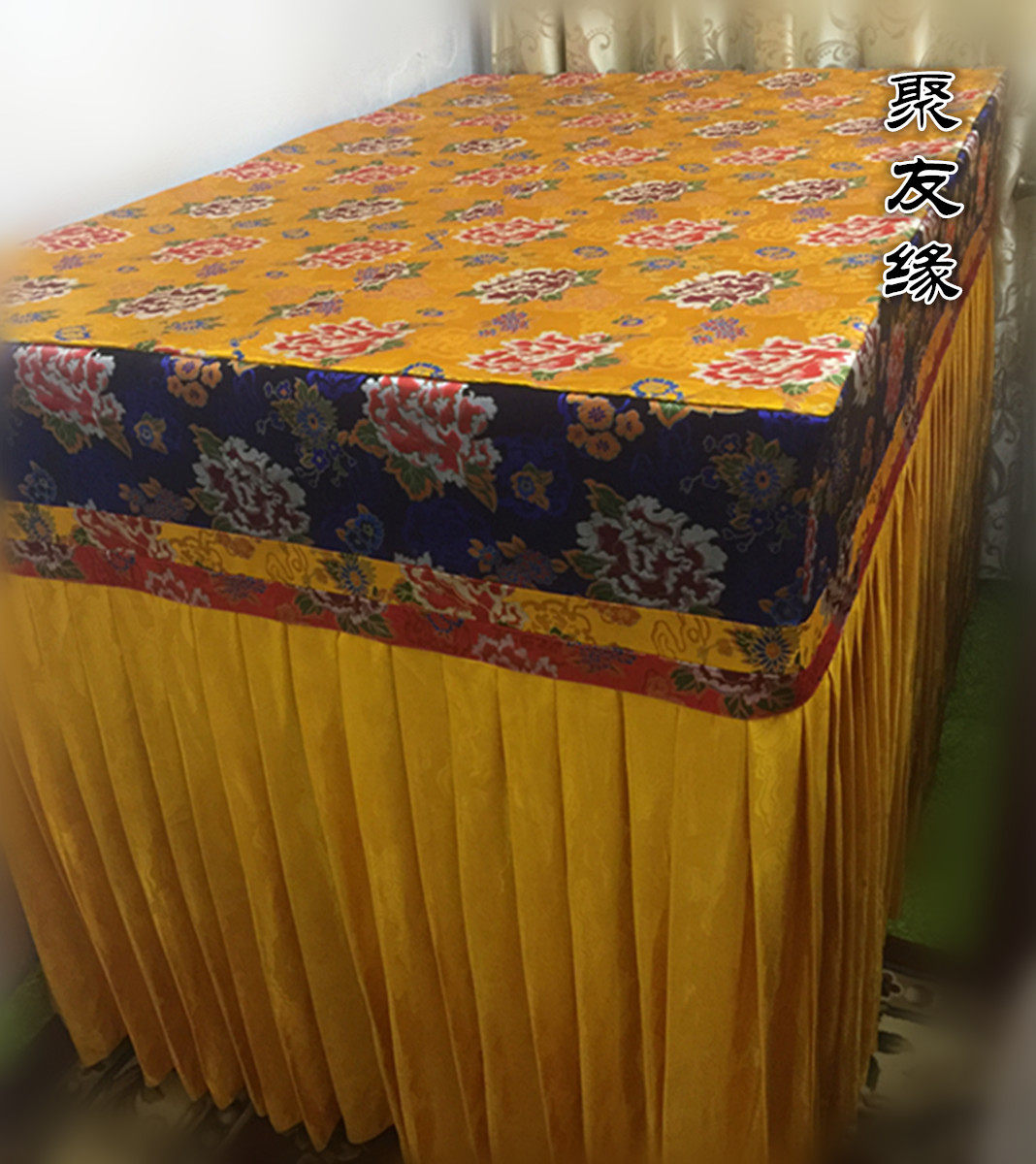 Buddha decorated the Buddha table around the table