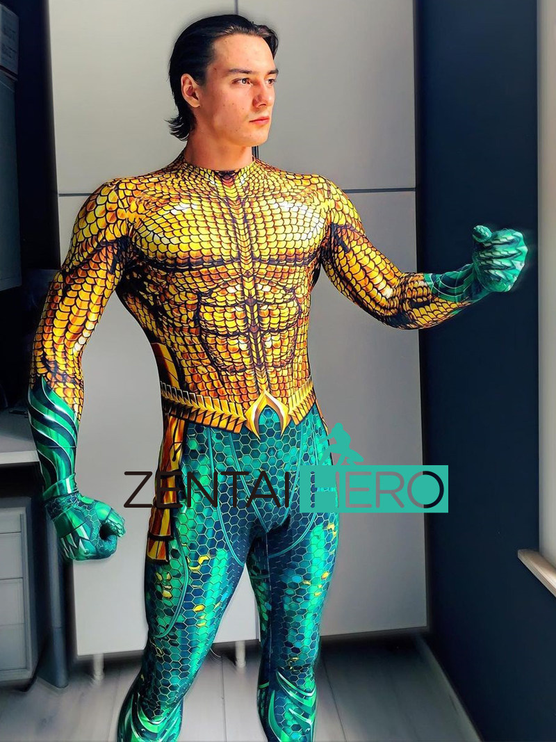 New DC Cinematic Sea King Hero Connected to Aquaman Cosplay in Tight Clothing Aquaman