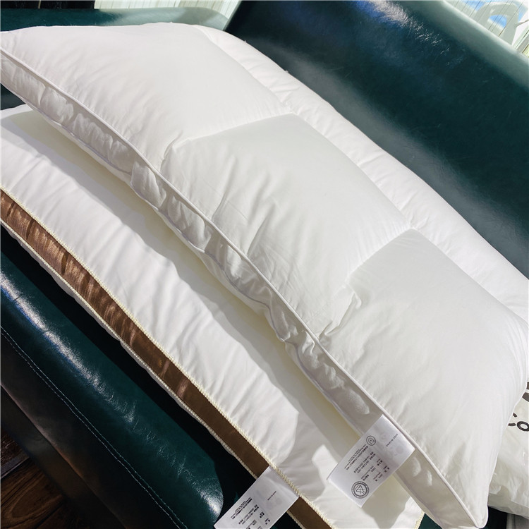 Large Products Bull stock Sleep Care Neck Beauty Single Soft Low Pillow High-end Pillow Core Pillow -2103132