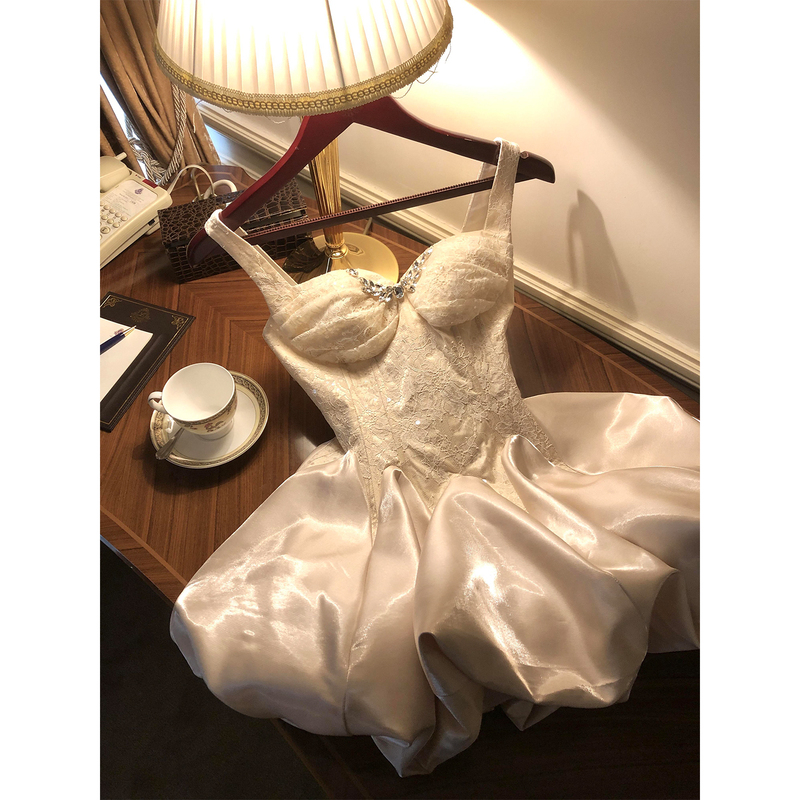 Elegant Sleeveless Strap Dress for Early Summer and Autumn, Birthday Gown with Waist-Cinching Rhinestones, Luxurious Fairy Dress