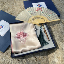 Suzhou embroidered silk scarf pure hand-embroidered scarf folding fan signature pen gift box special business souvenir for going abroad