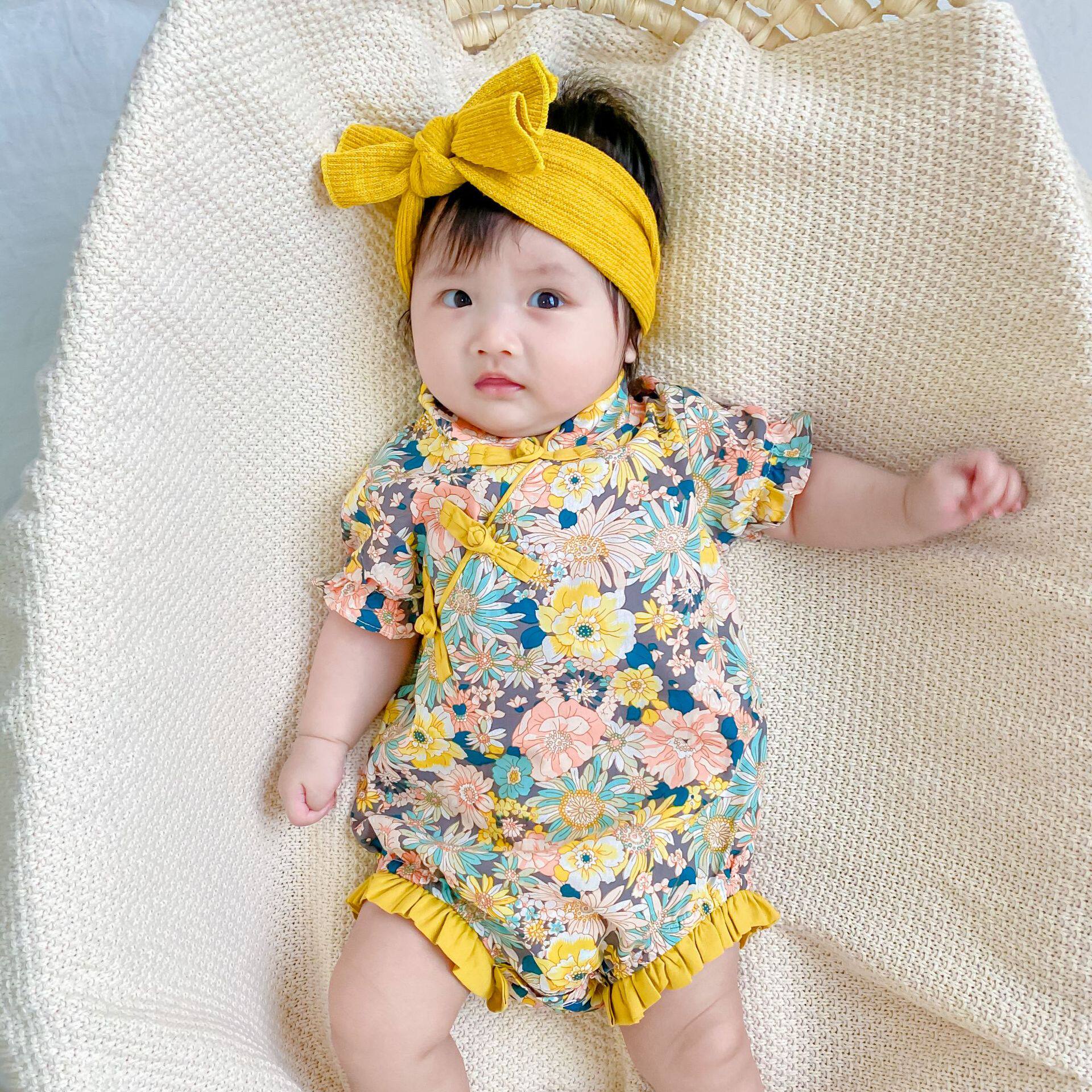 Summer clothes baby age gown with dress and woman baby short sleeves Flag gown Blossom Triangle Bag Farted Princess Climbing