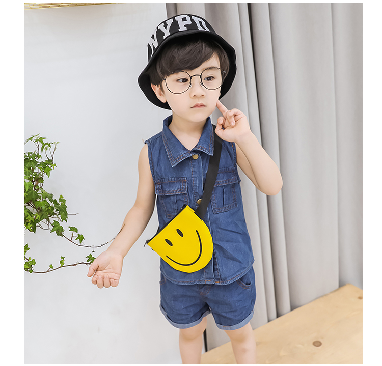 Trẻ em denim phù hợp với mùa hè mới 2018 chàng trai không tay áo quần short hai mảnh nhỏ và vừa bé mềm cao bồi