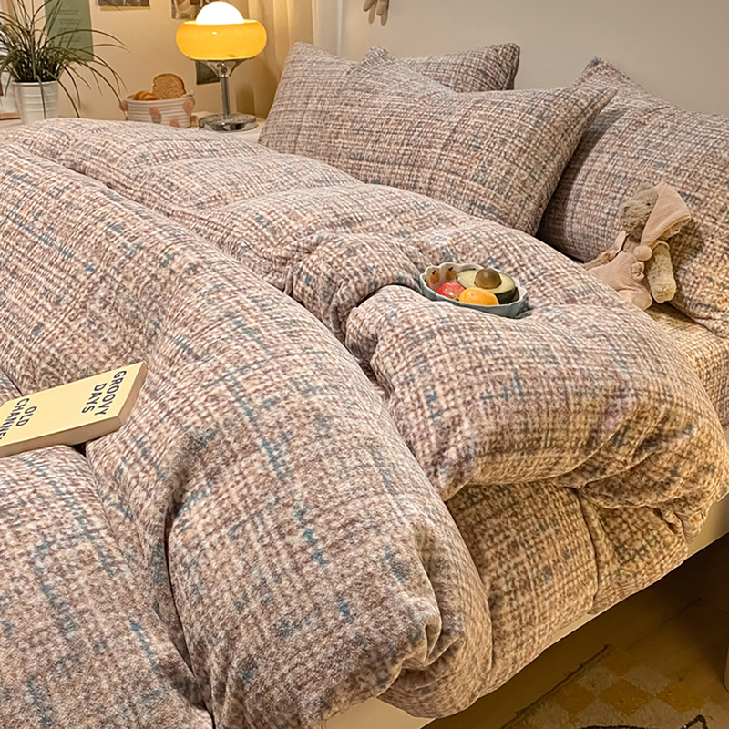 Light Luxury and High-End Feel Milk Velvet Four-Piece Bedding Set, Winter Double-Sided Flannel Duvet Cover, Coral Fleece Three-Piece Bed Sheet Set Light Luxury and High-End Feel Milk Velvet Four-Piece Bedding Set, Winter Double-Sided Flannel Duvet Cover, Coral Fleece Three-Piece Bed Sheet Set