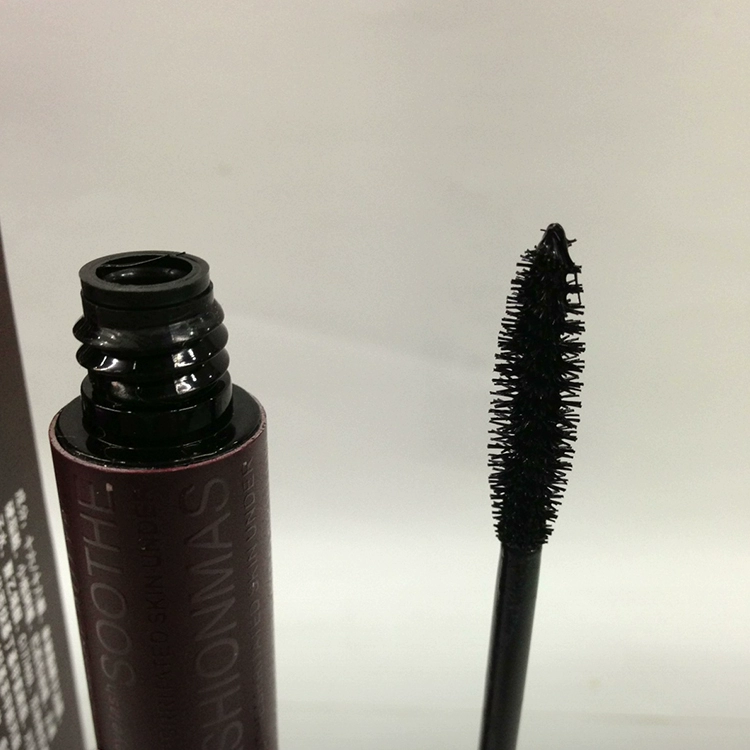 Lilan mascara dài và dày không thấm nước uốn cong không nở chất lỏng tăng trưởng kéo dài