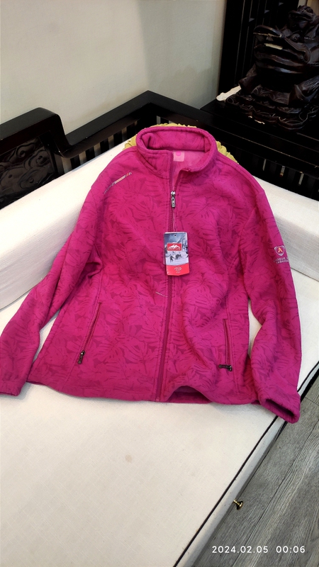 Clearance Sale with No Returns or Exchanges: Rose Red and Purple Stand-Collar Zip-Up Cardigan Short Coat for Middle-Aged and Elderly Mothers Clearance Sale with No Returns or Exchanges: Rose Red and Purple Stand-Collar Zip-Up Cardigan Short Coat for Middle-Aged and Elderly Mothers