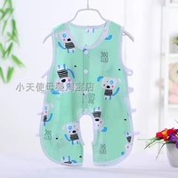 Изумрудно-зеленая пипа сиамская с зеленым низом