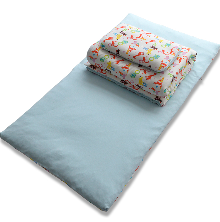 Mẫu giáo chăn ba mảnh nap dệt kim lõi bông sáu mảnh quilt cover lõi pad bởi trẻ em giường mùa đông