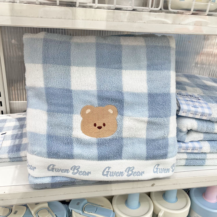Miniso Gwen Bear Cream Series Bath Towel for Home Use, Bear Pattern Bath Towel