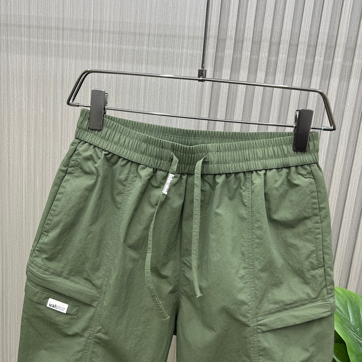 2023 Summer Work Shorts for Men's Korean Loose Middle Pants Fashion Letter Printed Large Pocket Casual Capris_voghion.com