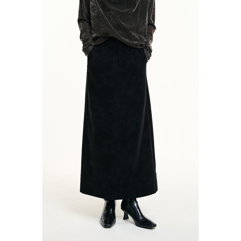 【Black Fog Leather Skirt】Caremind Black Split Seam Slimming Straight Skirt for Women Matte Back Slit Midi Skirt
