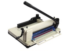 Yunguang 858A4 manual paper cutter 31cm wide paper cutter thick layer tender book recipe album cutter