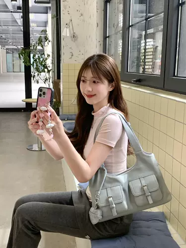 Xu Yunzhen Zhao Yi, та же самая сумка для подмышки, что и Zhao Zhaoyi, 2025 корейская ниша сладкая и классная девочка сумка для мотоциклета, сумка для плеча на плечо