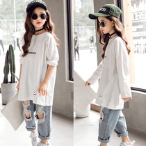 Girls T-shirts with holes foreign style Korean style tops 2023 new girls spring and autumn big childrens round neck white bottoming shirts