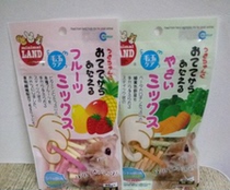 Maccavc bites a vegetable stick biting a fruit stick hamster rabbit Dutch pig hedgehog whole bag 5 try to eat