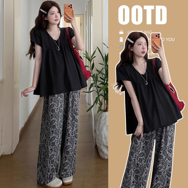 Pregnant Women's Summer Outfit Set: a Complete Set That Looks Slimming, Covers the Belly Without Revealing Pregnancy, Stylish and Fashionable V-Neck Top + Wide-Leg Pants