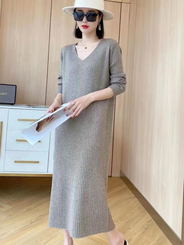 Lazy Style Knitted Inner Dress for Women, Slightly Chubby, Plus Size, Autumn and Winter Mid-Length V-Neck Slimming Sweater Dress