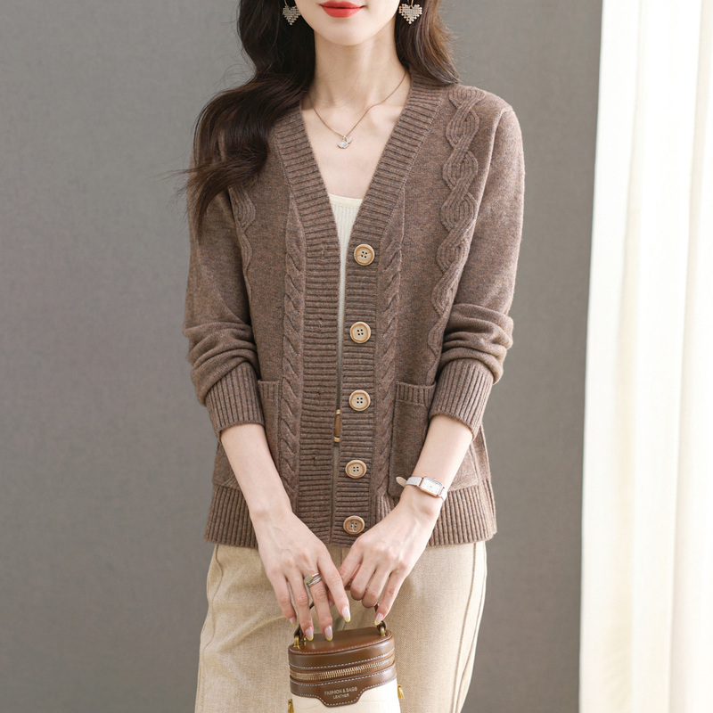 V-Neck Thickened Wool Knit Cardigan for Women, 2026 Autumn and Winter New Stylish Loose Versatile Cashmere Sweater Coat V-Neck Thickened Wool Knit Cardigan for Women, 2026 Autumn and Winter New Stylish Loose Versatile Cashmere Sweater Coat
