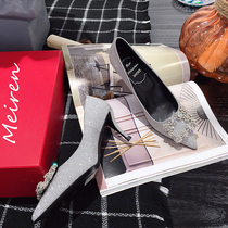  Tang Yan high heels of the same style female pointed thin heel shallow square buckle rhinestone silver wedding shoes wedding bridesmaid banquet single shoes