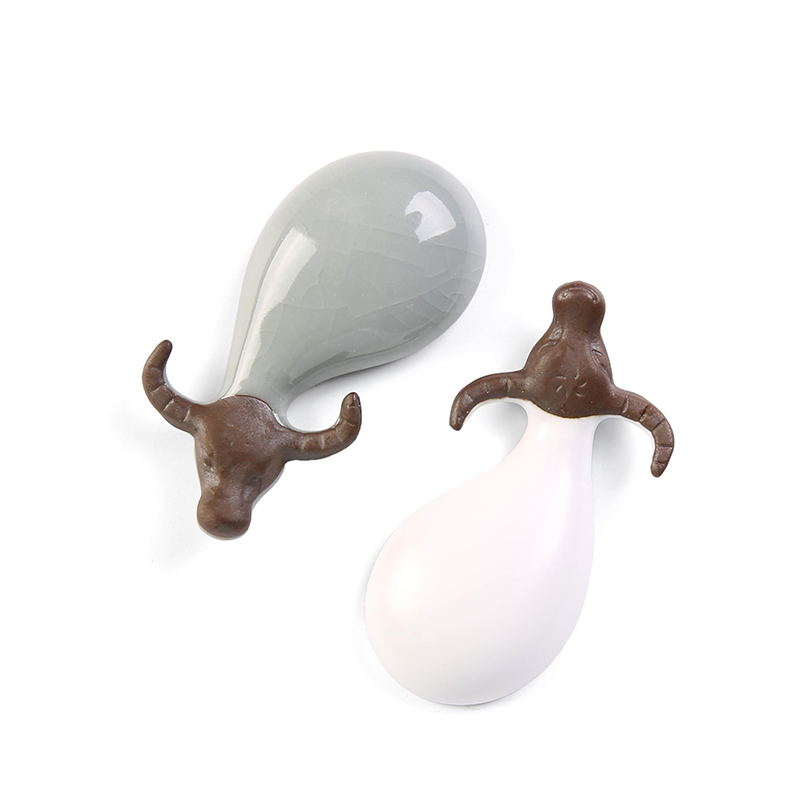 Small auspicious cattle spoil a pair of ceramic kung fu tea tea set furnishing articles play tea tea to tea pet miniature