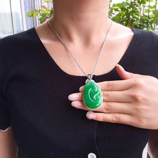 天然翡翠 冰种满绿大如意吊坠