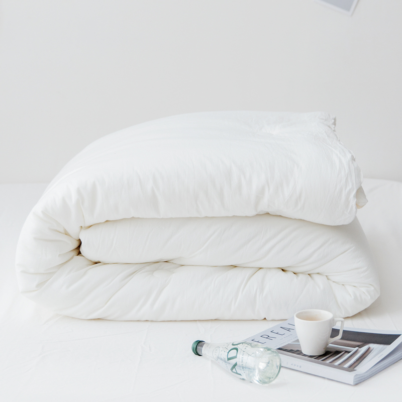 The quilt winter student dorm is heated by spring and autumn by warm double cotton bedding air conditioning