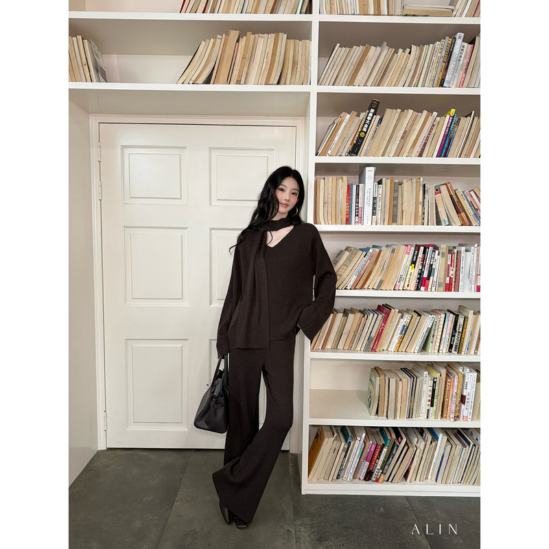 Alin【Chestnut Color】Lazy Wool V-Neck Knit Top Loose Wide-Leg Casual Pants Set for Women