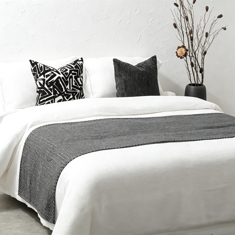 Exhibition Hall Model Room Furniture Matching Bedding Modern Simple Cream Special Offer Soft Decoration Bedding Multi-Piece Set Exhibition Hall Model Room Furniture Matching Bedding Modern Simple Cream Special Offer Soft Decoration Bedding Multi-Piece Set