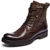 Коричневый