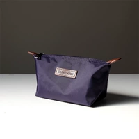 Темно -фиолетовая труба