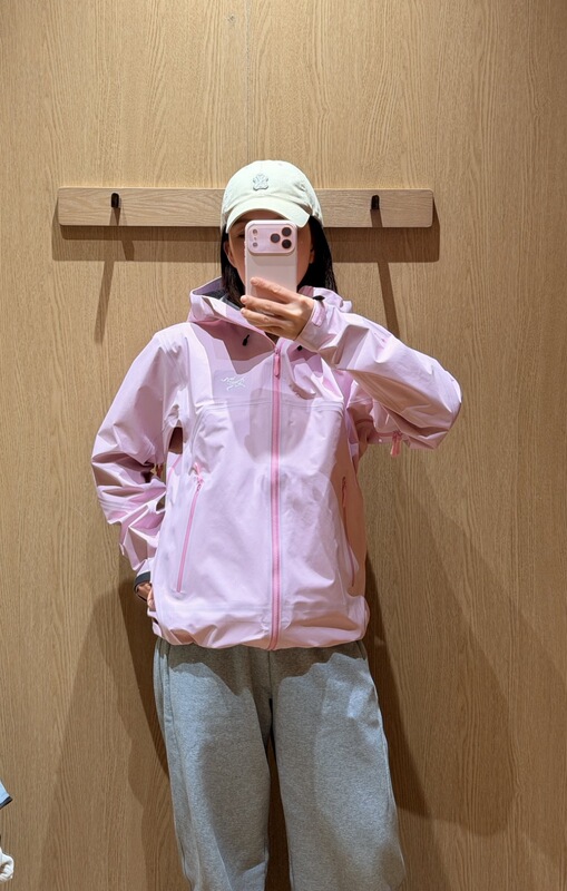 Arcteryx Beta Sl New Women's Outdoor Windproof and Waterproof Jacket Genuine in Stock