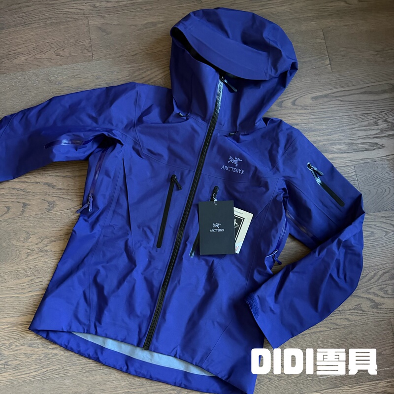 Arcteryx Alpha Sv Hardshell Hooded Jacket with Logo Print, Windproof, Waterproof, Breathable Jacket for Women