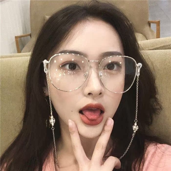 Khung lớn retro là dây chuyền kính râm mỏng có thể được trang bị kính râm nữ tròn mặt cận thị với cùng một đoạn kính nam đẹp