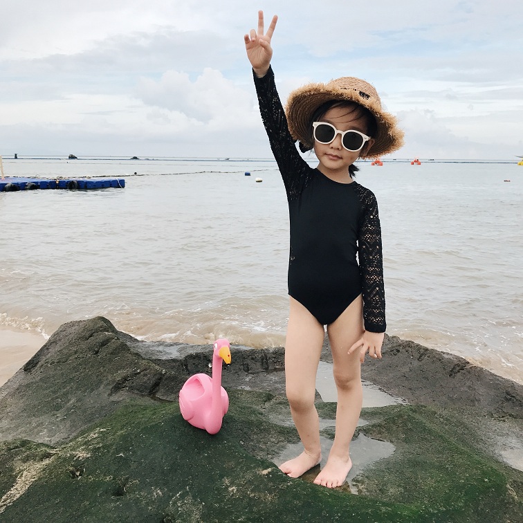 Áo tắm trẻ em Hàn Quốc Chao, trẻ em, cô gái, kem chống nắng, cô gái, em bé, ren đen, áo tắm kỳ nghỉ backless đồ bơi liền thân cho bé gái