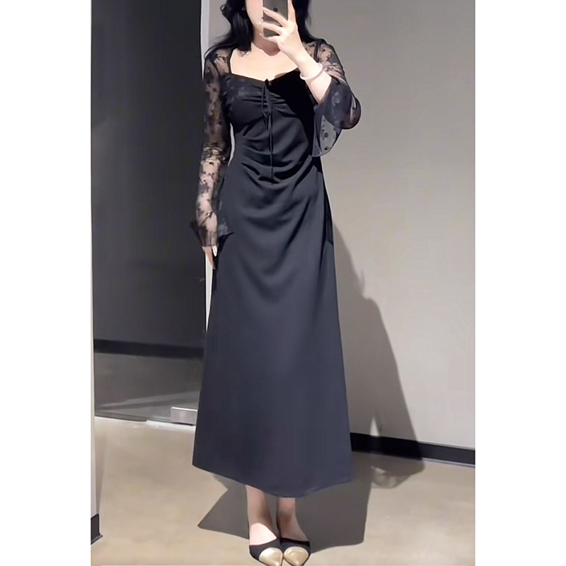 Spliced Lace High-End Little Black Dress for Women, Plus Size, Slightly Chubby, Covers the Body, Looks Slimming, Waist-Cinching Dress, Long-Sleeved Base Dress