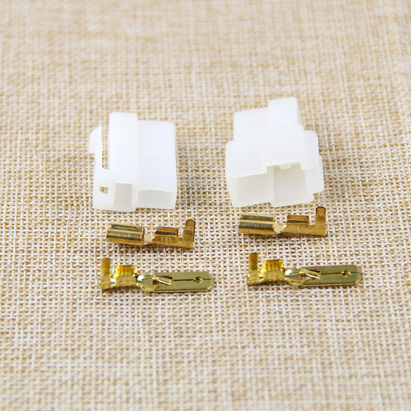 On-board intercom T-type power plug port homemade power cord QYT on-board intercom pair plug-in male head power cord plug