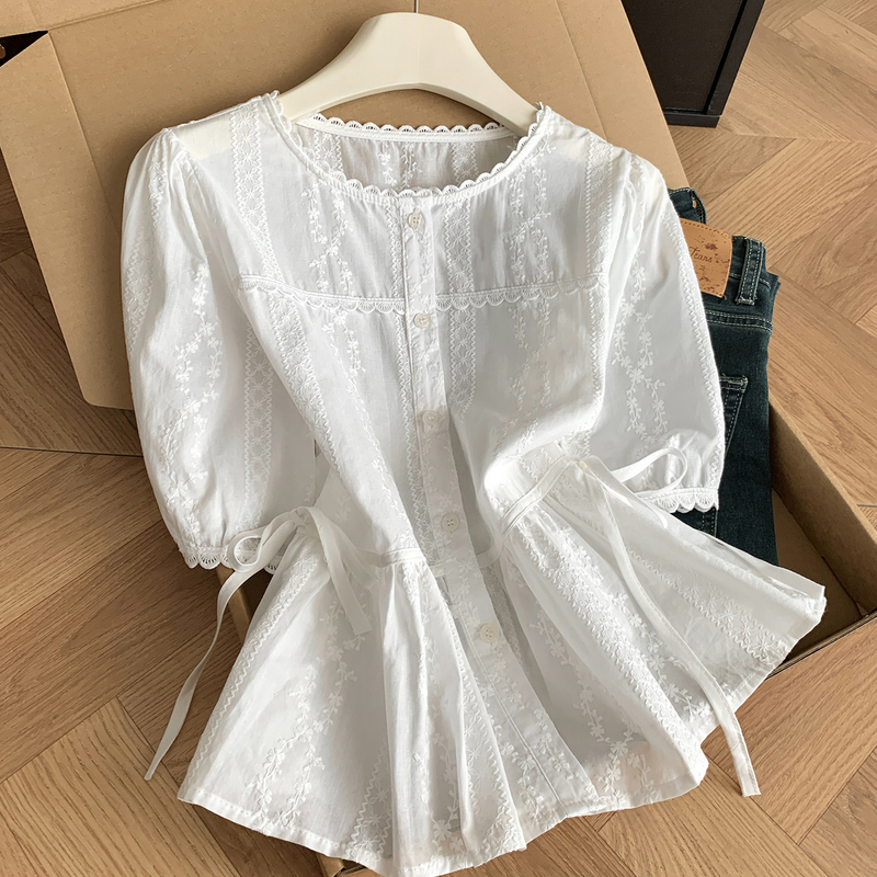 French Gentle Style White Embroidered Puff Sleeve Shirt for Women, Summer Round Neck Lace Trim Tie Loose Slimming Top