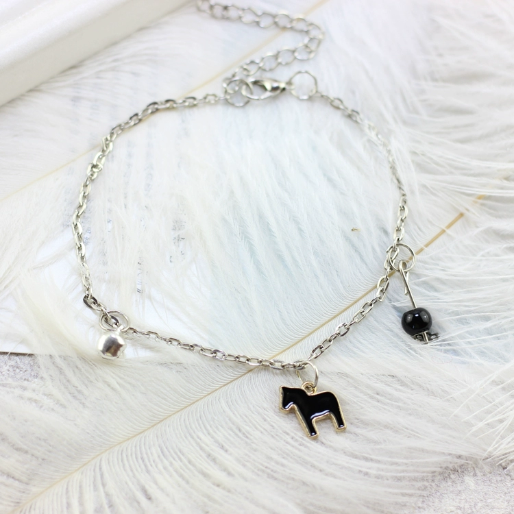 Vòng chân "Pony Anklet" Trang sức gốm thời trang Nhật Bản và Hàn Quốc Chuỗi màu đỏ Nữ Chuông Vòng chân Quà tặng sinh nhật - Vòng chân