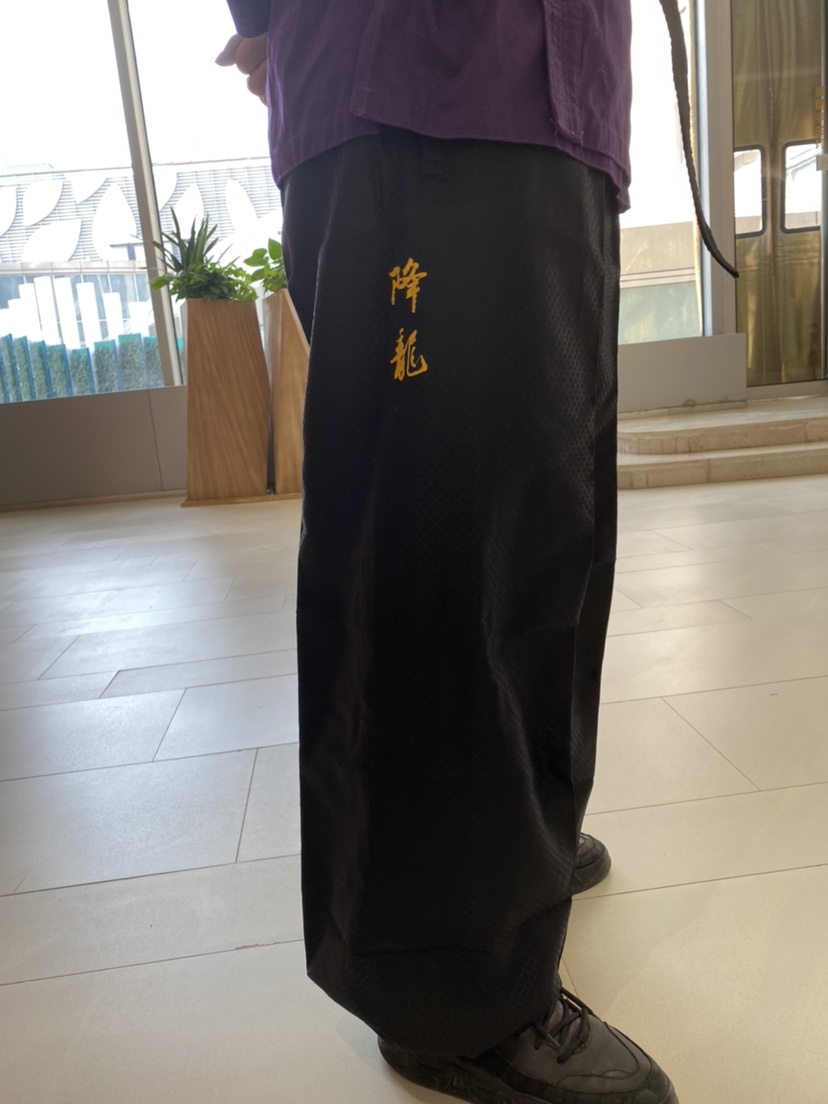 New fabric Lingyun stick road hero version dragon pants bloomer pants practice pants coach martial arts pants send wristbands