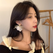 Super fairy suede chiffon flower earrings temperament retro harbor style niche earring French gentle ear clip no ear hole female