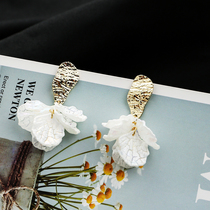 White Eternal Petal Earrings 2019 New Tide Earrings Temperament Net Red Flower Ear Clip No Earrings Earrings Female