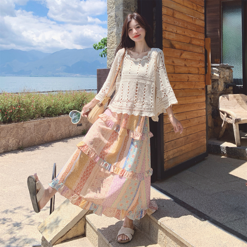 French Resort Style Bohemian Hollow-Out Knitwear Colorful Printed Cake Skirt Suit for Women Summer Petite Outfit