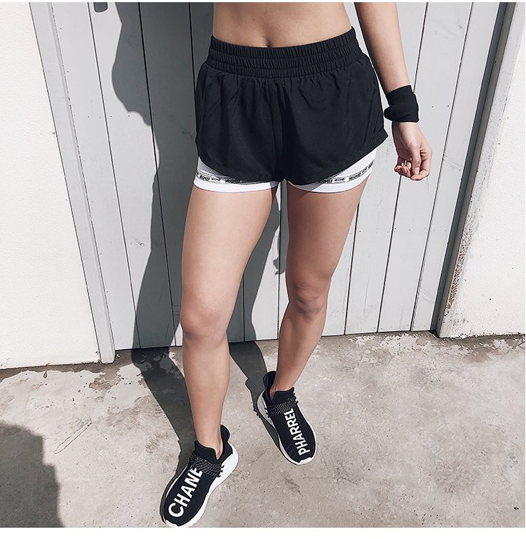 Quần short thể thao mạnh mẽ phụ nữ lỏng lẻo chạy tập nhanh khô quần thể dục yoga thoáng khí với quần nóng lót - Quần thể thao quần short nam adidas