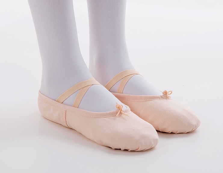 Children's dance shoes female dance shoes cat paw shoes Chinese dance scalpless soft-soled children's soft-soled shoes gym shoes skin color flesh color