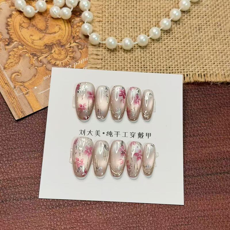 Liu Damei【Ding Ying】Hand-Painted Gradient Rose Red Flowers Paired with Silver-Toned Cat Eye for a Fairer Complexion, Ready-To-Wear Nails for Commuting