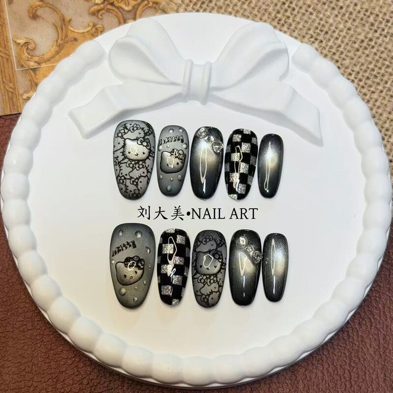 Liu Damei【Rebellious Kt】Hand-Painted Exquisite Black and Silver Cat-Eye Kitty Plaid Design, Brightening and Suitable for Commuting, Ready-To-Wear Nail Art