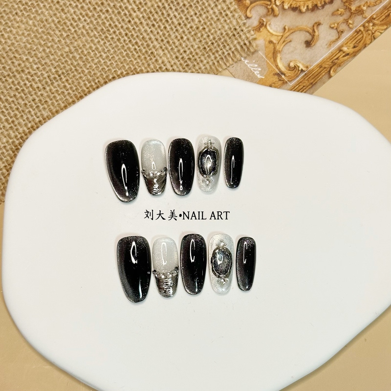 Liu Damei 【Black Warrior】Hand-Painted Elegant and Unique Black Cat-Eye Nail Art That Enhances Complexion ins Style Pure Handmade Wearable Nail Art Liu Damei 【Black Warrior】Hand-Painted Elegant and Unique Black Cat-Eye Nail Art That Enhances Complexion ins Style Pure Handmade Wearable Nail Art